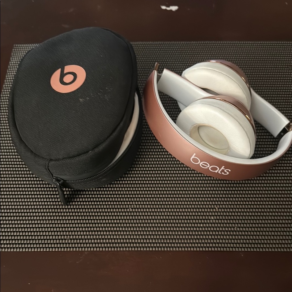 Beats by Dre Gold and White Audio Headphones
